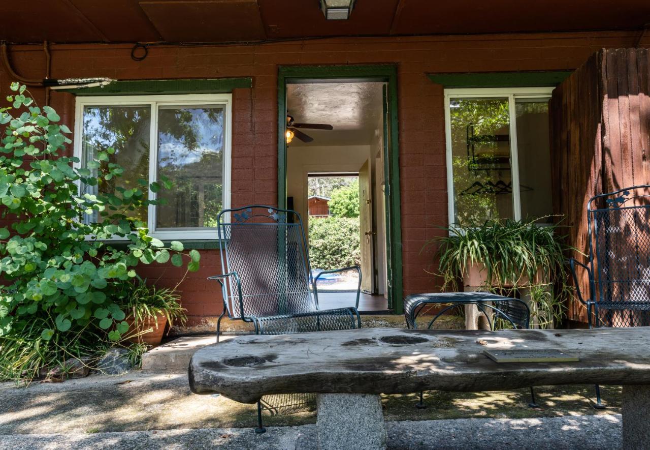 Buckeye Tree Lodge Three Rivers Exterior photo