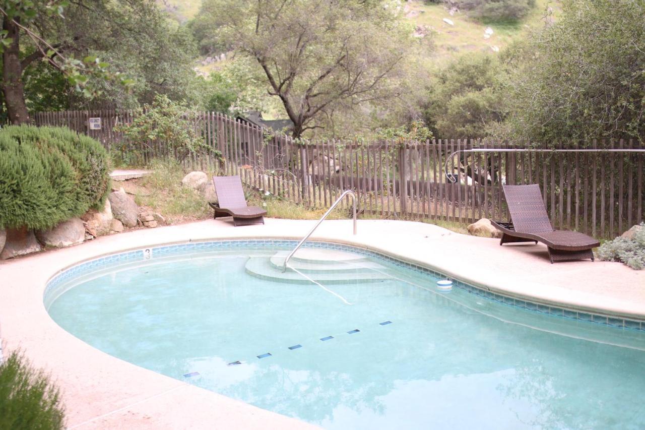 Buckeye Tree Lodge Three Rivers Exterior photo